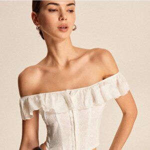 Lace-Up Back Off-Shoulder Top M